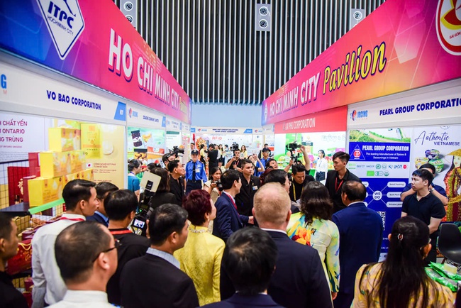 Khai mạc chuỗi sự kiện Hội chợ Du lịch quốc tế TP Hồ Chí Minh lần thứ 19 năm 2025 - Ảnh 5. Khai mạc chuỗi sự kiện Hội chợ Du lịch quốc tế TP Hồ Chí Minh lần thứ 19 năm 2025 - Ảnh 5.