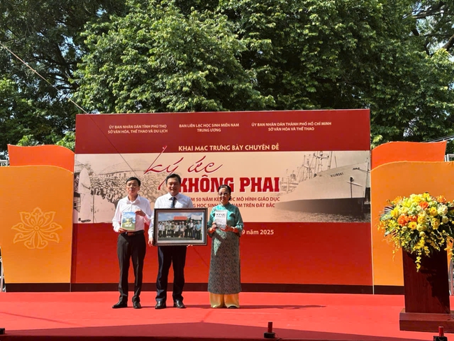 Phú Thọ : Trưng bày chuyên đề “Ký ức không phai” - Ảnh 2. Phú Thọ : Trưng bày chuyên đề “Ký ức không phai” - Ảnh 2.
