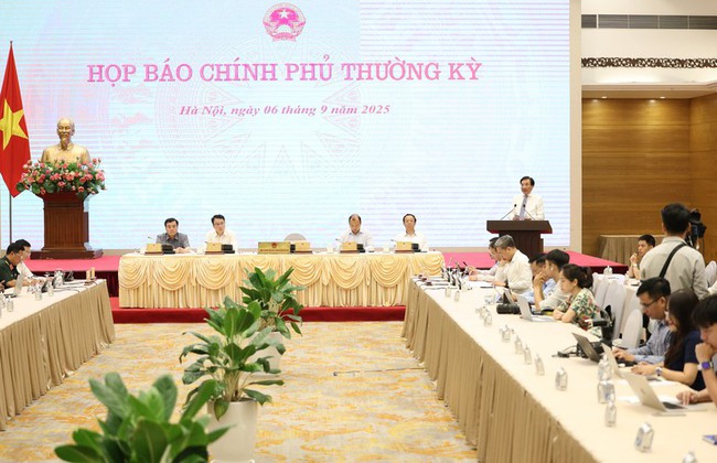 Thứ trưởng Thường trực Lê Hải Bình: Nhân dân làm nên nền tảng của toàn bộ chuỗi sự kiện kỷ niệm 80 năm Cách mạng tháng Tám và Quốc khánh 2/9 - Ảnh 2. Thứ trưởng Thường trực Lê Hải Bình: Nhân dân làm nên nền tảng của toàn bộ chuỗi sự kiện kỷ niệm 80 năm Cách mạng tháng Tám và Quốc khánh 2/9 - Ảnh 2.