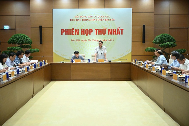 Công tác thông tin, tuyên truyền góp phần quyết định thành công của cuộc bầu cử đại biểu Quốc hội và HĐND các cấp - Ảnh 1. Công tác thông tin, tuyên truyền góp phần quyết định thành công của cuộc bầu cử đại biểu Quốc hội và HĐND các cấp - Ảnh 1.