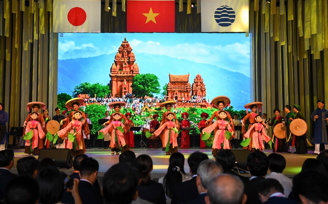 Ấn tượng Ngày Quốc gia Việt Nam tại EXPO 2025 - Ảnh 7. Ấn tượng Ngày Quốc gia Việt Nam tại EXPO 2025 - Ảnh 7.
