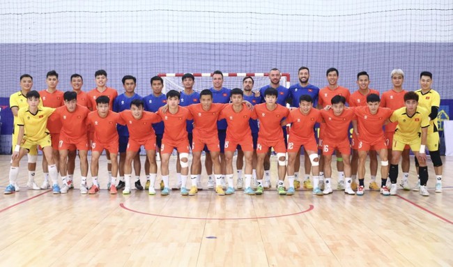 Đội tuyển futsal Việt Nam quyết tâm giành vé dự Vòng chung kết châu Á 2026 - Ảnh 2. Đội tuyển futsal Việt Nam quyết tâm giành vé dự Vòng chung kết châu Á 2026 - Ảnh 2.