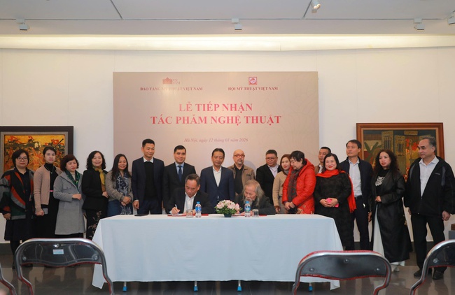 Bảo tàng Mỹ thuật Việt Nam tiếp nhận gần 1.000 tác phẩm mỹ thuật  - Ảnh 2.