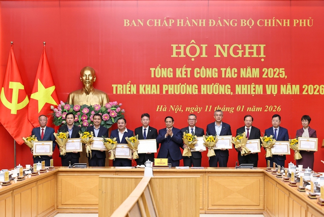 Tập trung chỉ đạo công tác tổ chức, phục vụ, bảo đảm tuyệt đối an toàn, tổ chức thành công Đại hội XIV của Đảng - Ảnh 3.