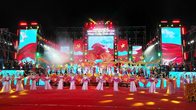 Quảng Ngãi đẩy mạnh tuyên truyền kỷ niệm các ngày lễ lớn và sự kiện lịch sử quan trọng năm 2026 - Ảnh 1.