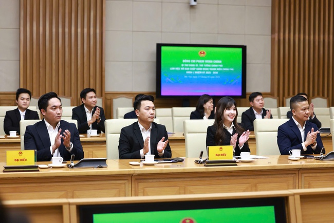 Thủ tướng Phạm Minh Chính làm việc với Ban Chấp hành Đoàn Thanh niên Chính phủ - Ảnh 5. Thủ tướng Phạm Minh Chính làm việc với Ban Chấp hành Đoàn Thanh niên Chính phủ - Ảnh 5.