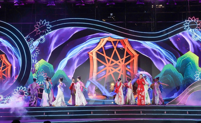 Công bố TTHC được sửa đổi, bổ sung trong lĩnh vực Nghệ thuật biểu diễn thuộc quản lý của Bộ VHTTDL - Ảnh 1.