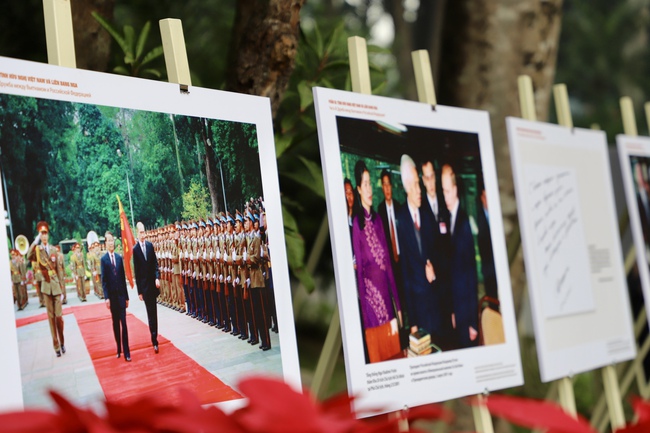 Đặc sắc không gian triển lãm chào mừng Đại hội đại biểu toàn quốc lần thứ XIV của Đảng và 76 năm quan hệ Việt Nam – Liên bang Nga  - Ảnh 18.