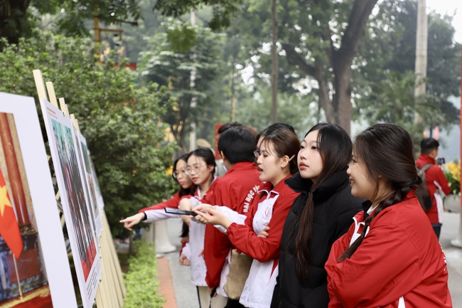 Đặc sắc không gian triển lãm chào mừng Đại hội đại biểu toàn quốc lần thứ XIV của Đảng và 76 năm quan hệ Việt Nam – Liên bang Nga  - Ảnh 22.