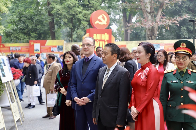 Khu Di tích Chủ tịch Hồ Chí Minh tại Phủ Chủ tịch tổ chức chuỗi hoạt động chào mừng Đại hội đại biểu toàn quốc lần thứ XIV của Đảng và kỷ niệm 76 năm quan hệ Việt Nam – Liên bang Nga  - Ảnh 3.