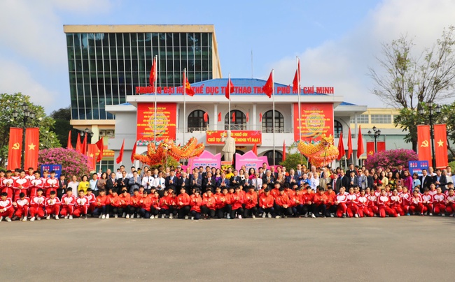 Trường Đại học Thể dục Thể thao TP.HCM: Nửa thế kỷ bền bỉ kiến tạo giá trị cho Thể thao Việt Nam - Ảnh 1.