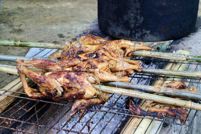 Rộn ràng Phiên chợ vùng cao tại Làng Văn hóa - Du lịch các dân tộc Việt Nam - Ảnh 3. Rộn ràng Phiên chợ vùng cao tại Làng Văn hóa - Du lịch các dân tộc Việt Nam - Ảnh 3.