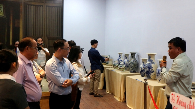 Trường Đại học Văn hóa TP.HCM: Kết nối nhà sưu tập, lan tỏa sức sống gốm phương Nam - Ảnh 2.