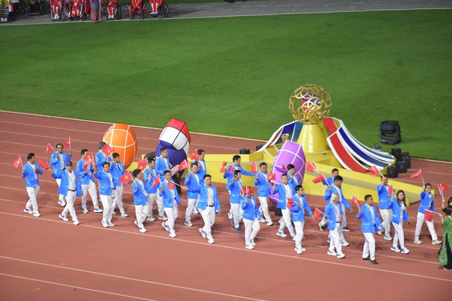 Khai mạc ASEAN Para Games 13: Lan tỏa tinh thần “Cùng nhau tạo nên niềm tự hào” - Ảnh 4.
