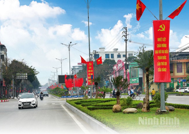 Ninh Bình: Đẩy mạnh hoạt động thông tin tuyên truyền, cổ động trực quan mừng Đảng, mừng Xuân Bính Ngọ năm 2026 - Ảnh 1.