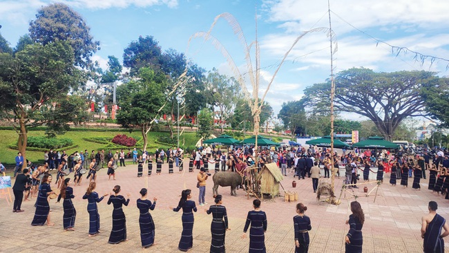 Lâm Đồng tăng cường quản lý nhà nước về xây dựng, thực hiện hương ước, quy ước - Ảnh 1. Lâm Đồng tăng cường quản lý nhà nước về xây dựng, thực hiện hương ước, quy ước - Ảnh 1.