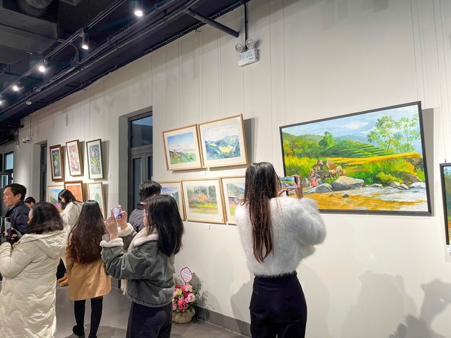 "Chào Xuân Bính Ngọ 2026": lan tỏa sắc xuân trong lòng Phố cổ Hà Nội - Ảnh 6.