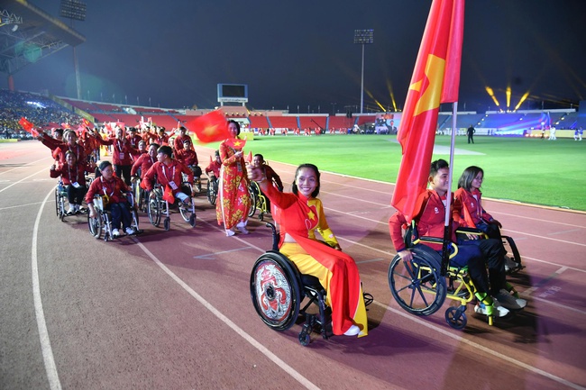Bế mạc ASEAN Para Games 13 - Ảnh 1. Bế mạc ASEAN Para Games 13 - Ảnh 1.