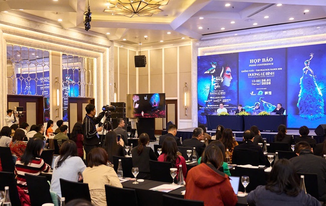 Vở vũ kịch “Khổng tước” của nghệ sĩ Dương Lệ Bình lần đầu được công diễn tại Hà Nội - Ảnh 3. Vở vũ kịch “Khổng tước” của nghệ sĩ Dương Lệ Bình lần đầu được công diễn tại Hà Nội - Ảnh 3.