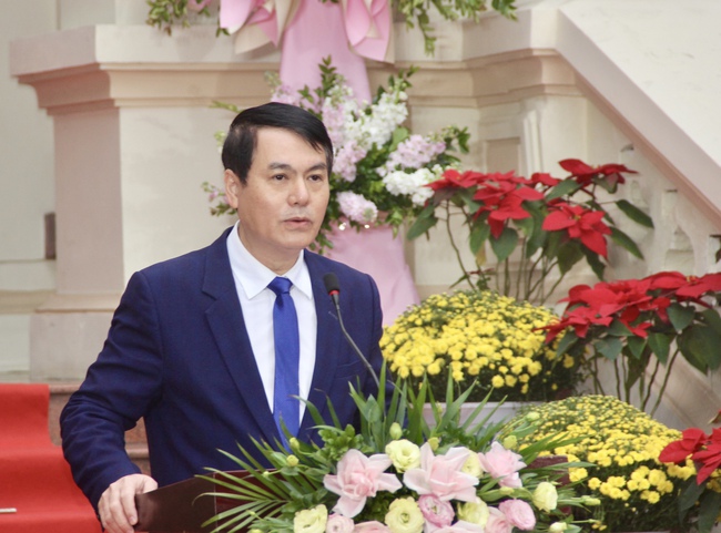 Khai mạc Triển lãm tư liệu “Đảng Cộng sản Việt Nam qua các kỳ Đại hội” - Ảnh 3.