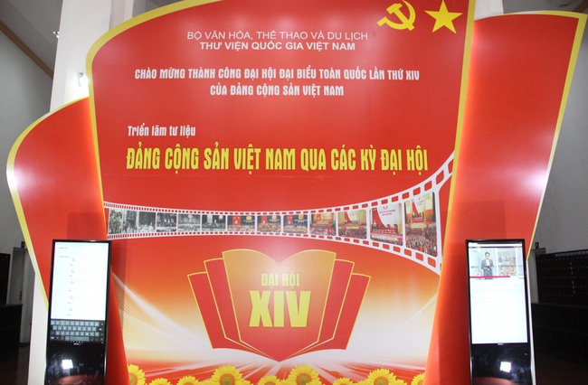 Ảnh: Triển lãm 800 tư liệu “Đảng Cộng sản Việt Nam qua các kỳ Đại hội” chào mừng thành công Đại hội lần thứ XIV của Đảng - Ảnh 1. Ảnh: Triển lãm 800 tư liệu “Đảng Cộng sản Việt Nam qua các kỳ Đại hội” chào mừng thành công Đại hội lần thứ XIV của Đảng - Ảnh 1.
