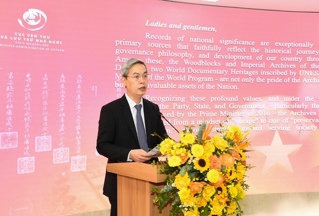 Đưa di sản tư liệu và tài liệu lưu trữ quốc gia đến gần hơn với công chúng - Ảnh 1. Đưa di sản tư liệu và tài liệu lưu trữ quốc gia đến gần hơn với công chúng - Ảnh 1.
