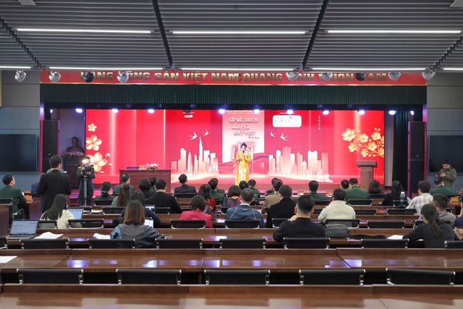 Hòa quyện "chất quân sự" và "hồn dân tộc" trong không gian nghệ thuật Đường xuân đất Việt 2026 - Hội tụ - Ảnh 5.