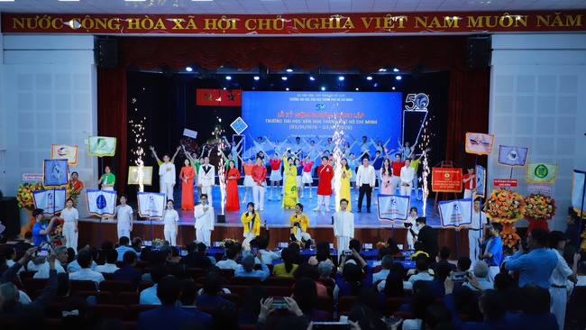 Trường Đại học Văn hóa TP. Hồ Chí Minh: Nửa thế kỷ kiến tạo Tri thức, lan tỏa giá trị Văn hóa - Ảnh 16. Trường Đại học Văn hóa TP. Hồ Chí Minh: Nửa thế kỷ kiến tạo Tri thức, lan tỏa giá trị Văn hóa - Ảnh 16.