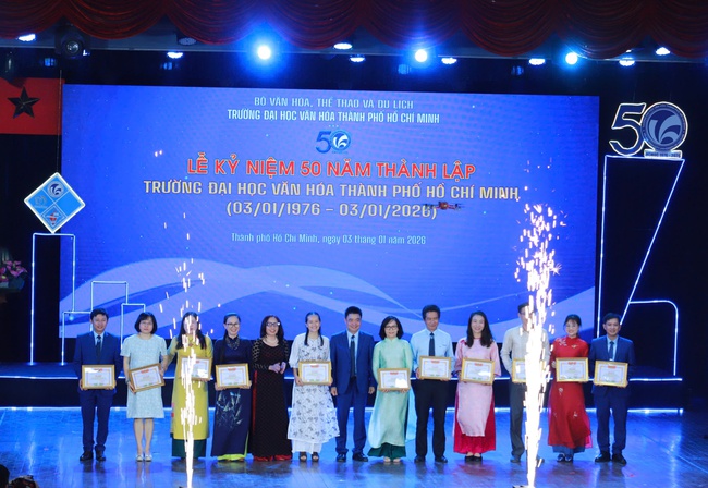 Trường Đại học Văn hóa TP. Hồ Chí Minh: Nửa thế kỷ kiến tạo Tri thức, lan tỏa giá trị Văn hóa - Ảnh 15. Trường Đại học Văn hóa TP. Hồ Chí Minh: Nửa thế kỷ kiến tạo Tri thức, lan tỏa giá trị Văn hóa - Ảnh 15.