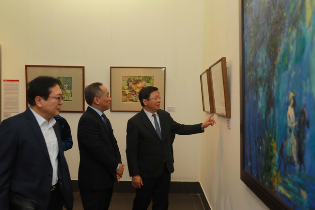 Trưng bày 60 tác phẩm tại triển lãm "Ngựa trong nghệ thuật tạo hình" - Ảnh 3.