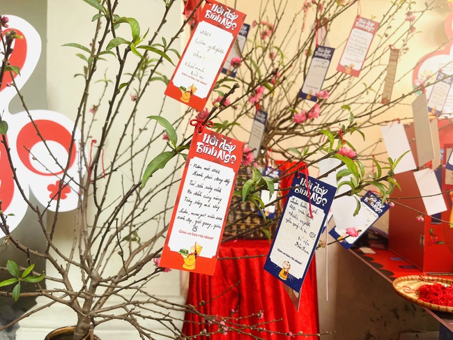 "Đủ 5 đủ Tết" - Điểm giao thoa giữa ký ức xưa và nhịp sống hiện đại - Ảnh 9. "Đủ 5 đủ Tết" - Điểm giao thoa giữa ký ức xưa và nhịp sống hiện đại - Ảnh 9.