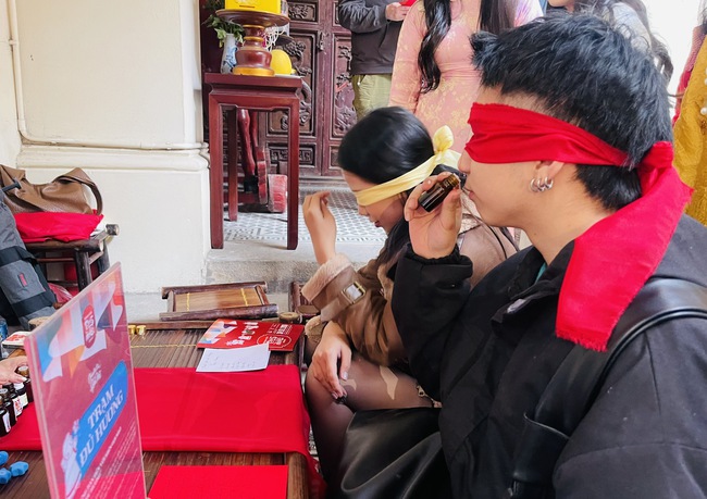 "Đủ 5 đủ Tết" - Điểm giao thoa giữa ký ức xưa và nhịp sống hiện đại - Ảnh 3. "Đủ 5 đủ Tết" - Điểm giao thoa giữa ký ức xưa và nhịp sống hiện đại - Ảnh 3.