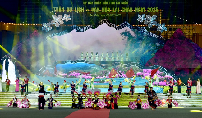 Lai Châu: Đẩy mạnh phát triển các ngành công nghiệp văn hóa có trọng tâm, trọng điểm - Ảnh 1.