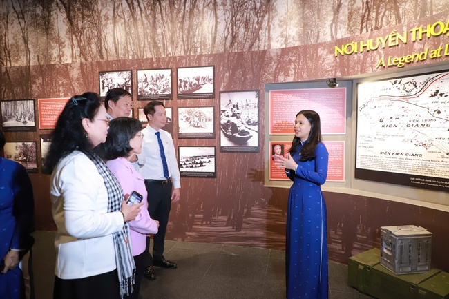 Khai mạc triển lãm trưng bày chuyên đề “Thời thanh xuân trên tuyến đường 1C huyền thoại” - Ảnh 7.