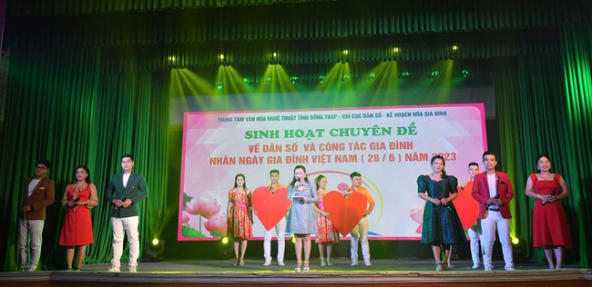 Đồng Tháp: Công tác gia đình được triển khai đồng bộ, toàn diện - Ảnh 1.