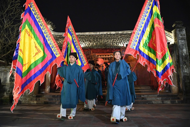 Tôn vinh truyền thống hiếu học qua chương trình nghệ thuật tại Văn Miếu – Quốc Tử Giám - Ảnh 1. Tôn vinh truyền thống hiếu học qua chương trình nghệ thuật tại Văn Miếu – Quốc Tử Giám - Ảnh 1.