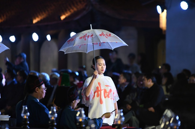 Tôn vinh truyền thống hiếu học qua chương trình nghệ thuật tại Văn Miếu – Quốc Tử Giám - Ảnh 4. Tôn vinh truyền thống hiếu học qua chương trình nghệ thuật tại Văn Miếu – Quốc Tử Giám - Ảnh 4.