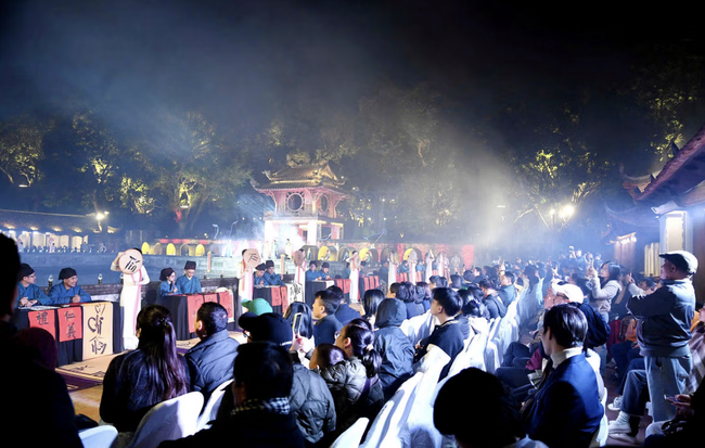 Tôn vinh truyền thống hiếu học qua chương trình nghệ thuật tại Văn Miếu – Quốc Tử Giám - Ảnh 11. Tôn vinh truyền thống hiếu học qua chương trình nghệ thuật tại Văn Miếu – Quốc Tử Giám - Ảnh 11.