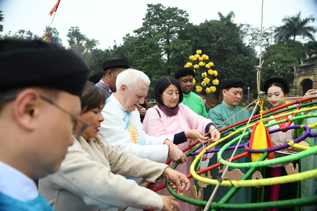 "Tống cựu nghinh tân" - Tái hiện các nghi lễ truyền thống trong cung đình - Ảnh 6.