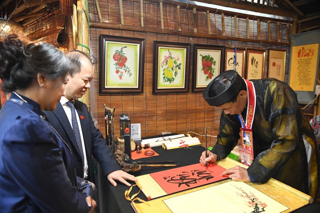 Đổi mới không gian, lan tỏa tinh thần hiếu học tại Hội chữ Xuân Bính Ngọ 2026 - Ảnh 2.