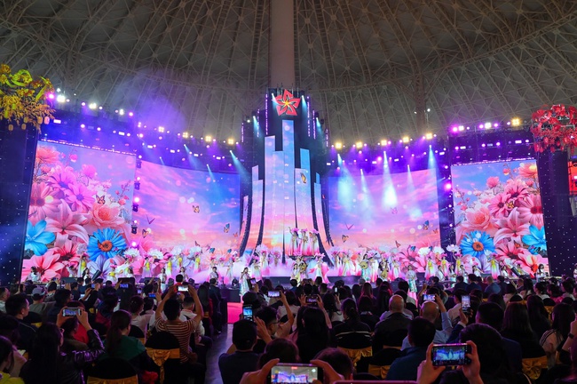 Ảnh: Thủ tướng Phạm Minh Chính dự lễ bế mạc Hội chợ mùa Xuân lần thứ nhất năm 2026 - Ảnh 2. Ảnh: Thủ tướng Phạm Minh Chính dự lễ bế mạc Hội chợ mùa Xuân lần thứ nhất năm 2026 - Ảnh 2.