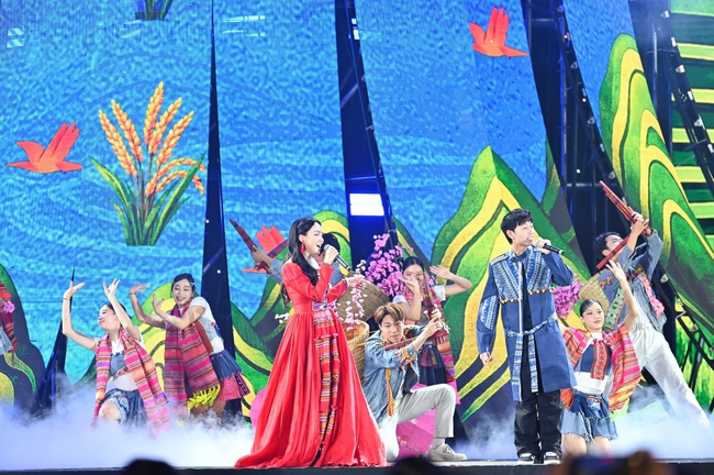 Ảnh: Thủ tướng Phạm Minh Chính dự lễ bế mạc Hội chợ mùa Xuân lần thứ nhất năm 2026 - Ảnh 5. Ảnh: Thủ tướng Phạm Minh Chính dự lễ bế mạc Hội chợ mùa Xuân lần thứ nhất năm 2026 - Ảnh 5.