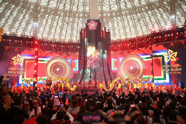 Thủ tướng dự Lễ khai mạc Hội chợ Mùa Xuân lần thứ nhất năm 2026 - Ảnh 10. Thủ tướng dự Lễ khai mạc Hội chợ Mùa Xuân lần thứ nhất năm 2026 - Ảnh 10.