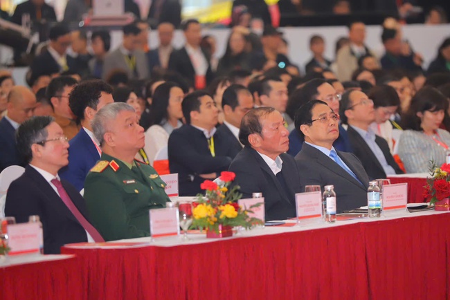 Thủ tướng dự Lễ khai mạc Hội chợ Mùa Xuân lần thứ nhất năm 2026 - Ảnh 2. Thủ tướng dự Lễ khai mạc Hội chợ Mùa Xuân lần thứ nhất năm 2026 - Ảnh 2.