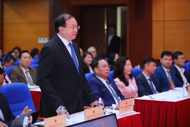 Thủ tướng làm việc với Bộ VHTTDL về các nhiệm vụ, giải pháp triển khai Nghị quyết Đại hội XIV của Đảng và Nghị quyết số 80 của Bộ Chính trị về phát triển văn hóa Việt Nam - Ảnh 5. Thủ tướng làm việc với Bộ VHTTDL về các nhiệm vụ, giải pháp triển khai Nghị quyết Đại hội XIV của Đảng và Nghị quyết số 80 của Bộ Chính trị về phát triển văn hóa Việt Nam - Ảnh 5.