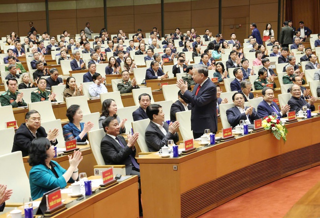 Hơn 2 triệu đại biểu tham dự Hội nghị toàn quốc quán triệt, triển khai thực hiện Nghị quyết số 79 và 80 của Bộ Chính trị - Ảnh 2. Hơn 2 triệu đại biểu tham dự Hội nghị toàn quốc quán triệt, triển khai thực hiện Nghị quyết số 79 và 80 của Bộ Chính trị - Ảnh 2.