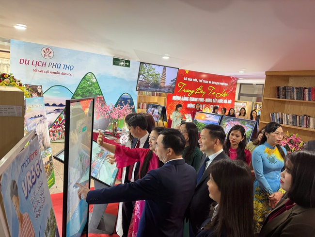 Phú Thọ khai mạc Hội báo Xuân 2026 - Ảnh 5.