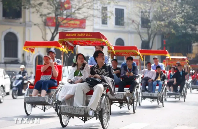 Du lịch Hà Nội tích cực chuẩn bị sản phẩm mới - Ảnh 1. Du lịch Hà Nội tích cực chuẩn bị sản phẩm mới - Ảnh 1.