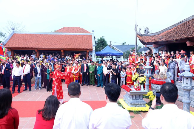 Phú , Độc đáo Lễ hội rước ông Khiu, bà Khiu ở Hy Cương  - Ảnh 10.