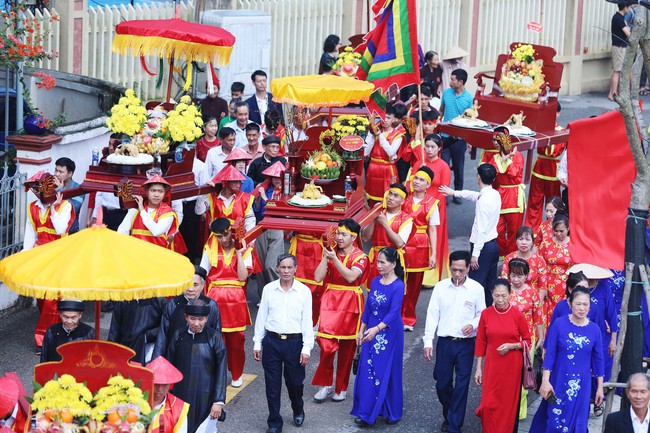 Phú , Độc đáo Lễ hội rước ông Khiu, bà Khiu ở Hy Cương  - Ảnh 2.